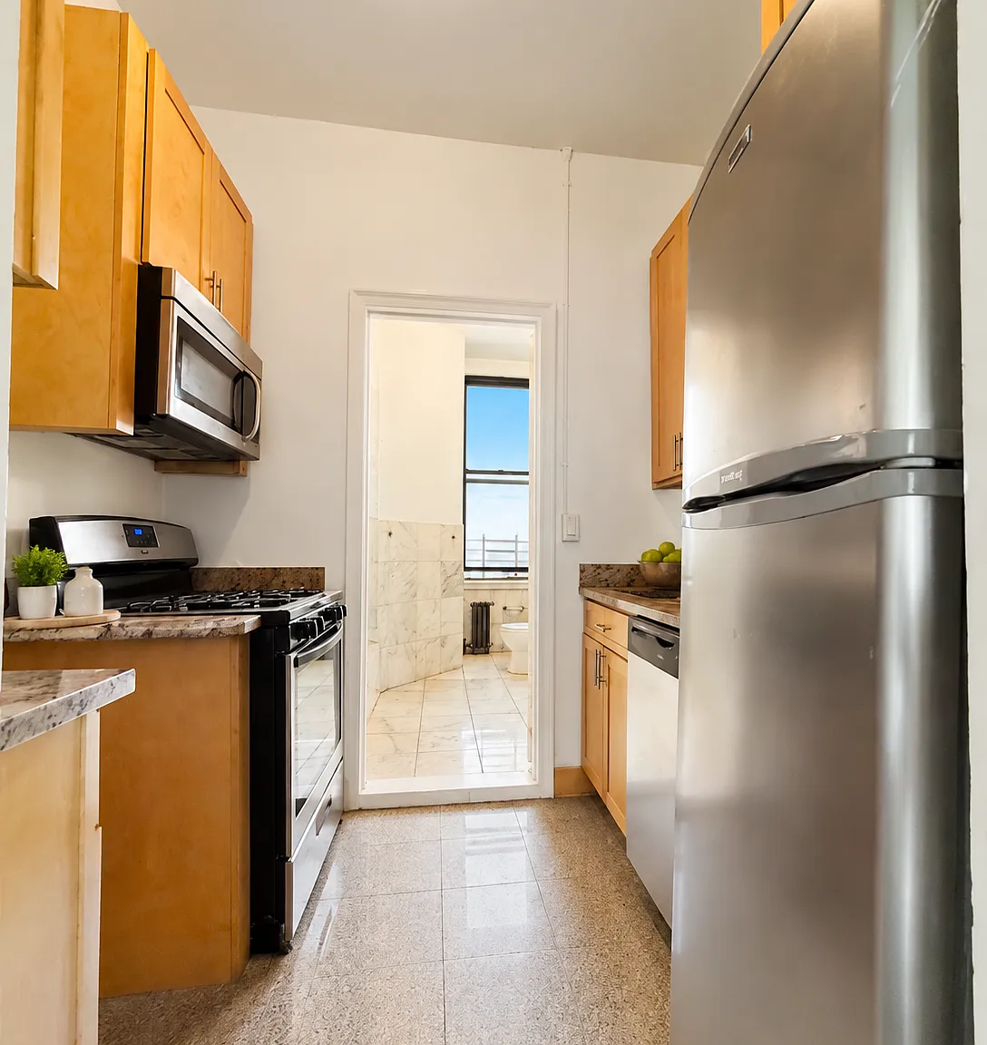 780 Madison Ave — Photo 3