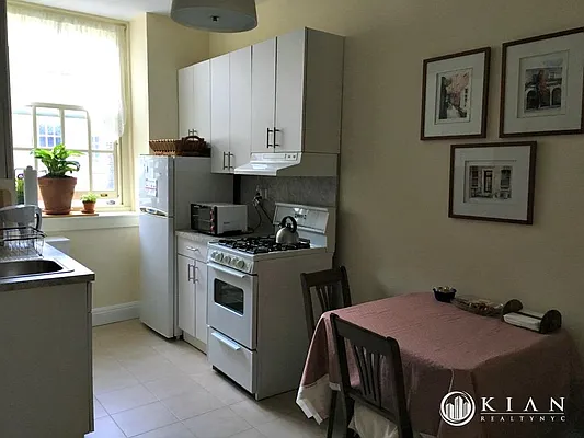 Sold by Kian Realty | media 2