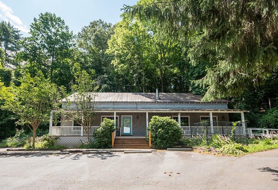 1st image of 111 Heritage Hollow Dr