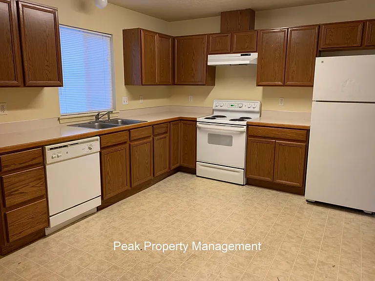 106 Hunter Ct #101 — Photo 7