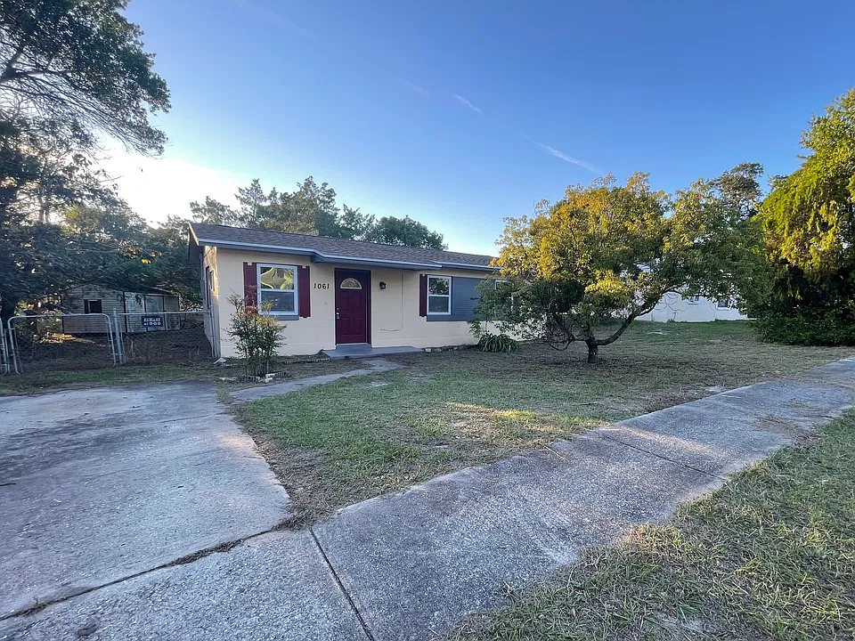 1061 Marlow Ave