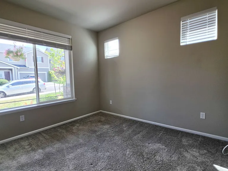 4342 Acacia Ln SE — Photo 11