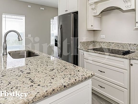 5th image of 97320 Harbor Concourse Cir