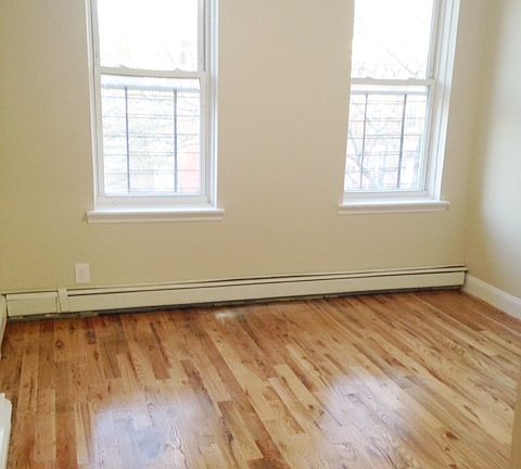 2nd image of 431 Marion St APT 3