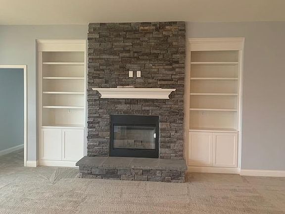 4th image of 815 Hollyhock Dr