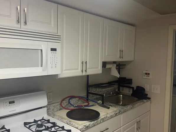 353 Skyline Cir, Fallbrook, CA 92028