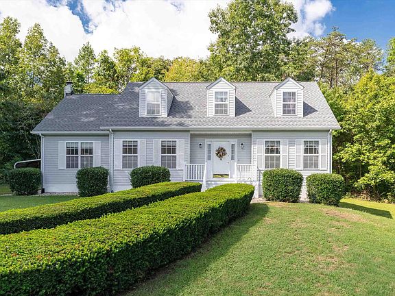 2nd image of 499 Old Rectory Ln