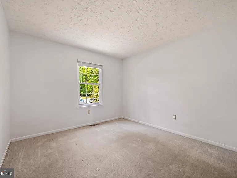 16 Meadowside Ct — Photo 29