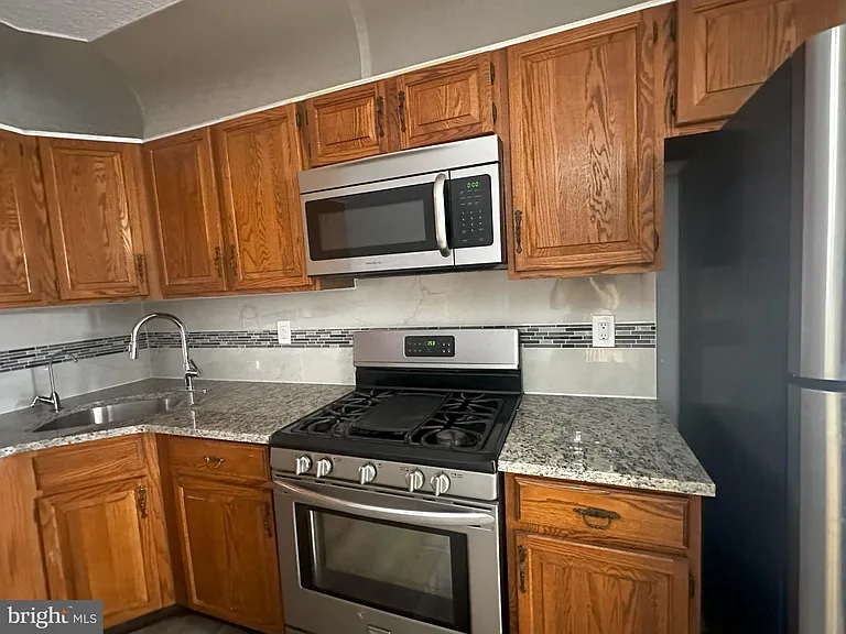 66 Cheverny Ct — Photo 11