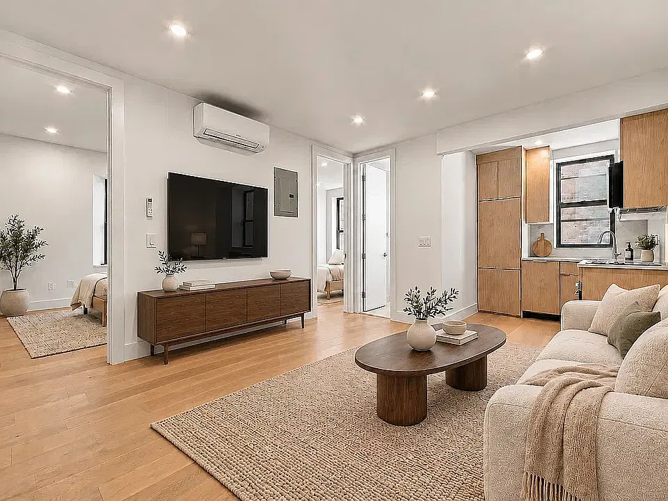 207 8th Ave #3R