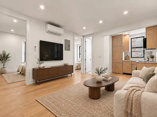 207 8th Ave, New York, NY
