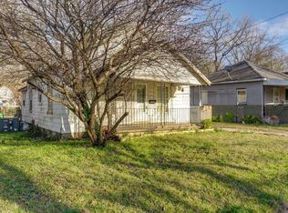 2140 N Roosevelt Ave, Springfield, MO 65803