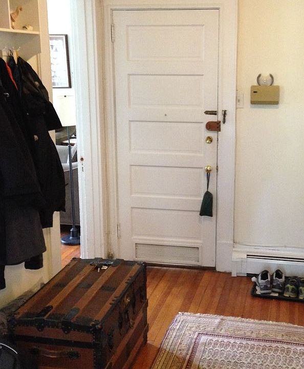 1st image of 894 Glenbrook Ave Floor 2