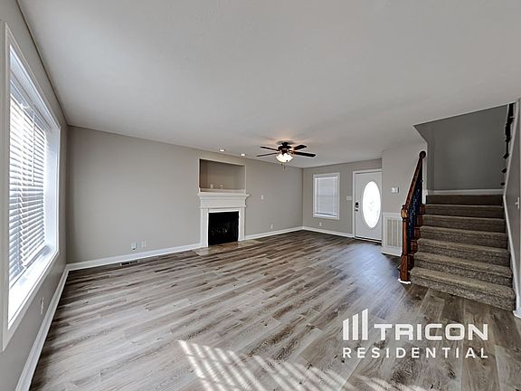 3rd image of 2432 Andersonville Dr