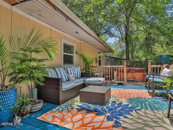 4th image of 1175 PANGOLA Drive