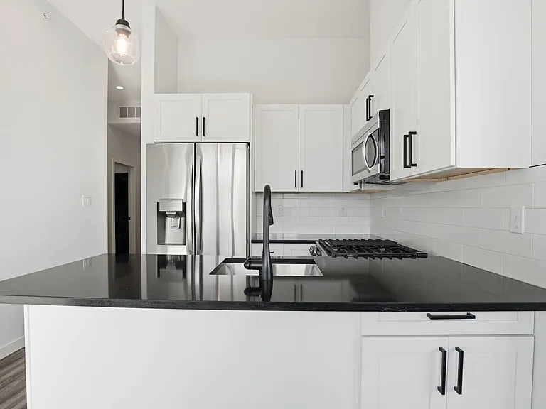 2301 Frankford Ave — Photo 33