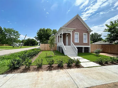 2100 Gregg St Photo 1