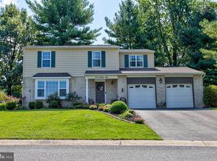 886 Farmdale Rd, Mount Joy, PA 17552