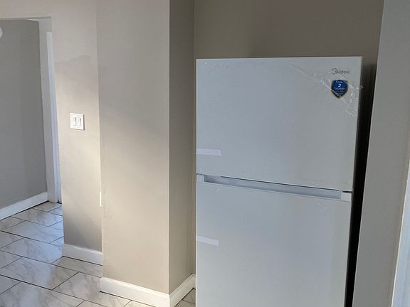 3rd image of 311 N Lincoln Ave Unit 1