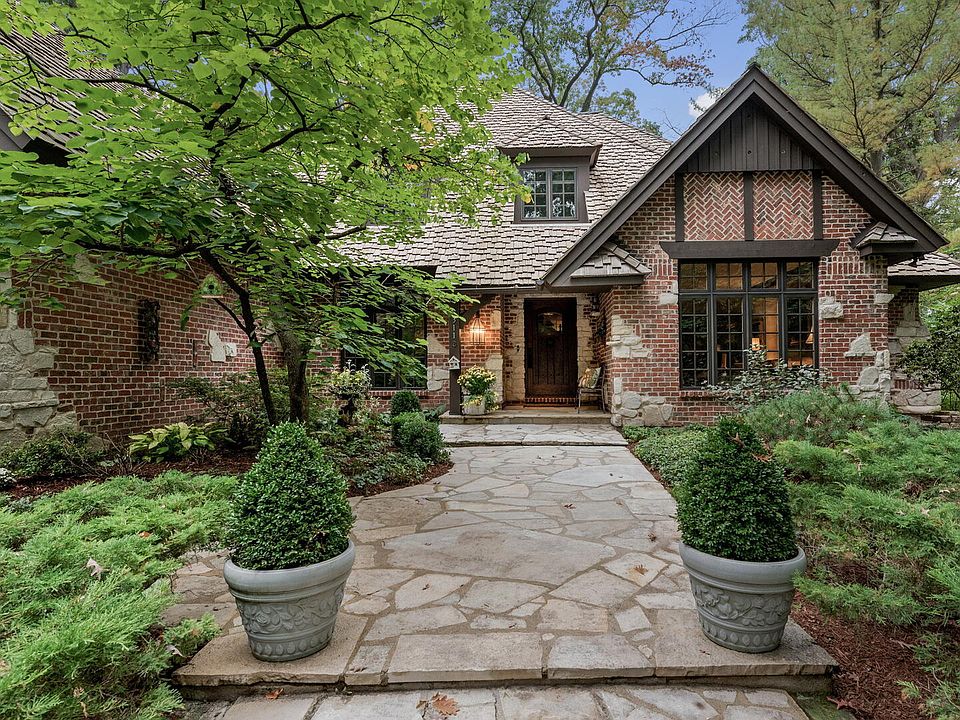 1st image of 3118 White Oak Ln