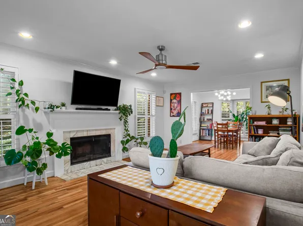 101 Defoors Mill Dr NW, Atlanta, GA 30318