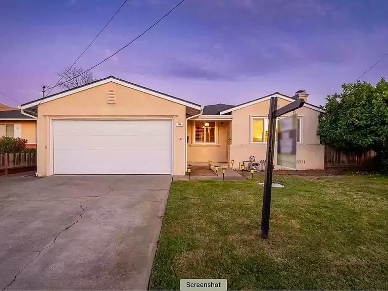 541 Caleb Pl — Photo 1