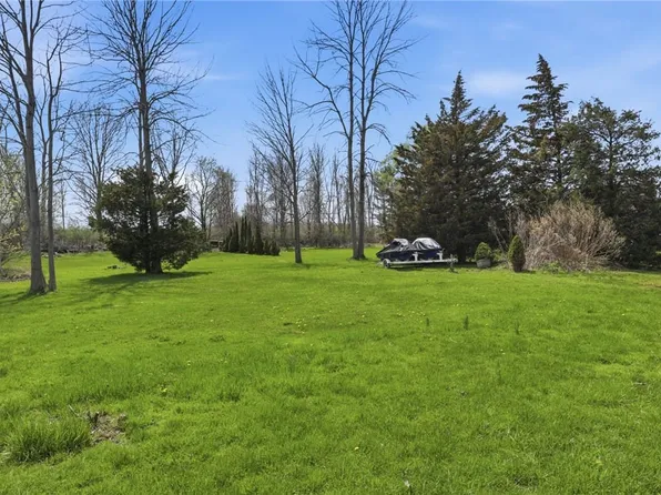 29 Lomond Pkwy, Kendall, NY 14476