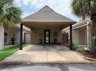 118 Coconut Grove Cir, Lafayette, LA 70508