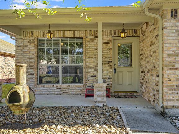 4th image of 4031 Bentwood Dr