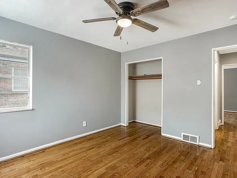 1304 Grant Dr — Photo 9