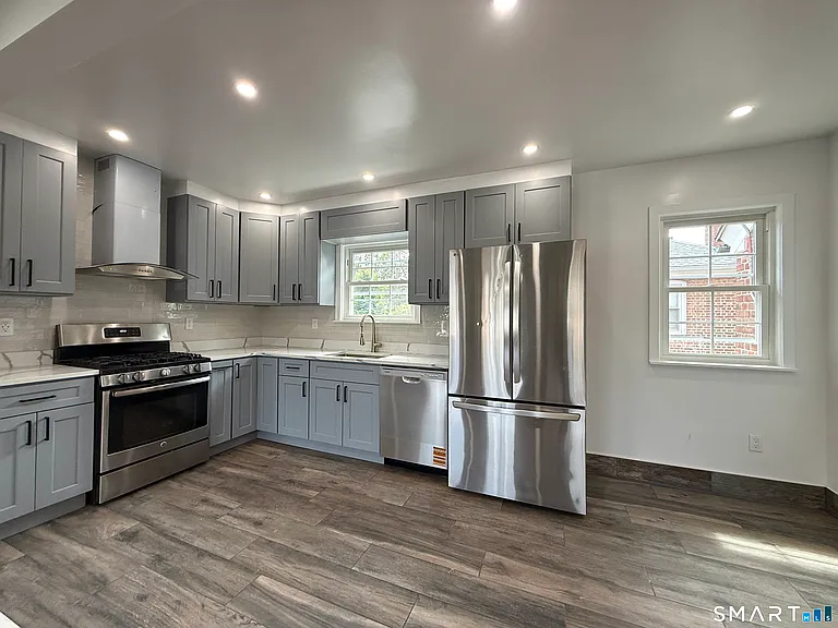 32 Hadley St — Photo 4