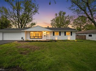 8454 Royalhaven Dr, North Royalton, OH 44133