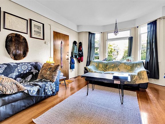 4th image of 2726 Prior St