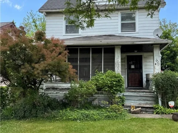 12201 Holborn Ave, Cleveland, OH 44105