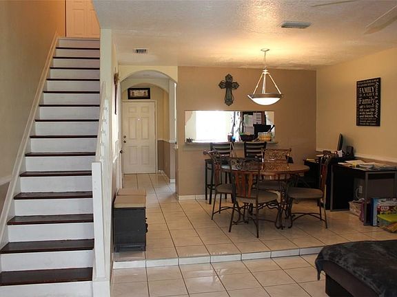 3rd image of 2917 Edgehill Lane #2917