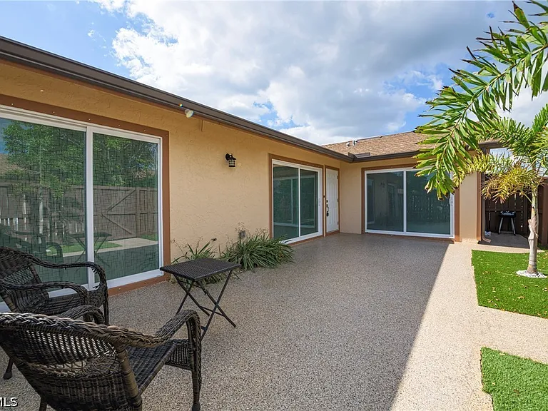 17334 Birchwood Ln — Photo 12
