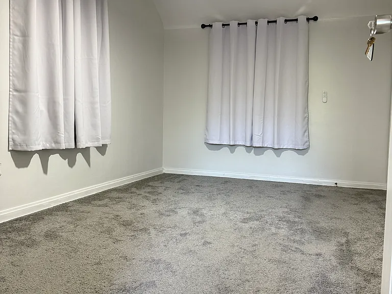 4204 Torrington Ave — Photo 11