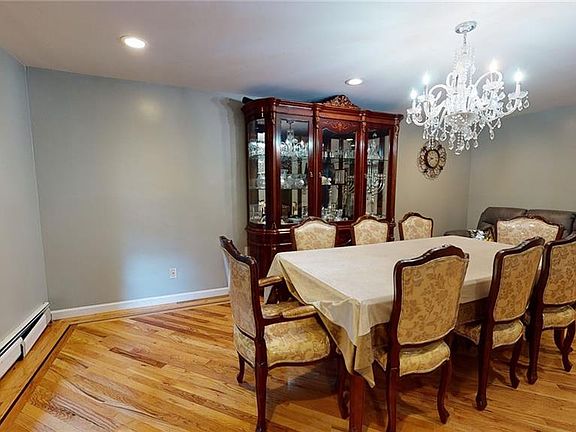 5th image of 10 Farmer Ln