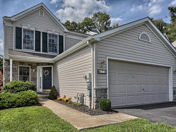 3rd image of 24 Creekside Dr