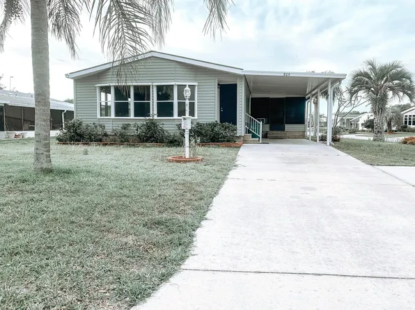 809 Lilac Dr, Barefoot Bay, FL 32976