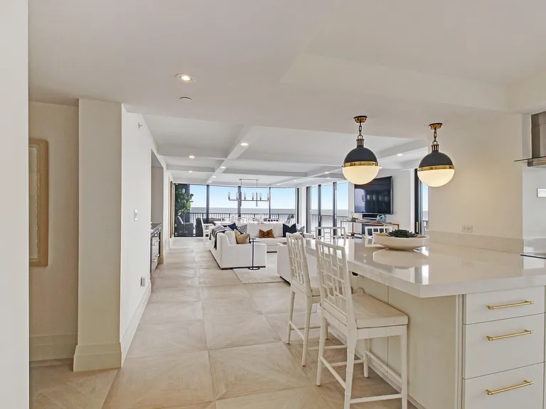 400 Beach Rd #504 — Photo 6