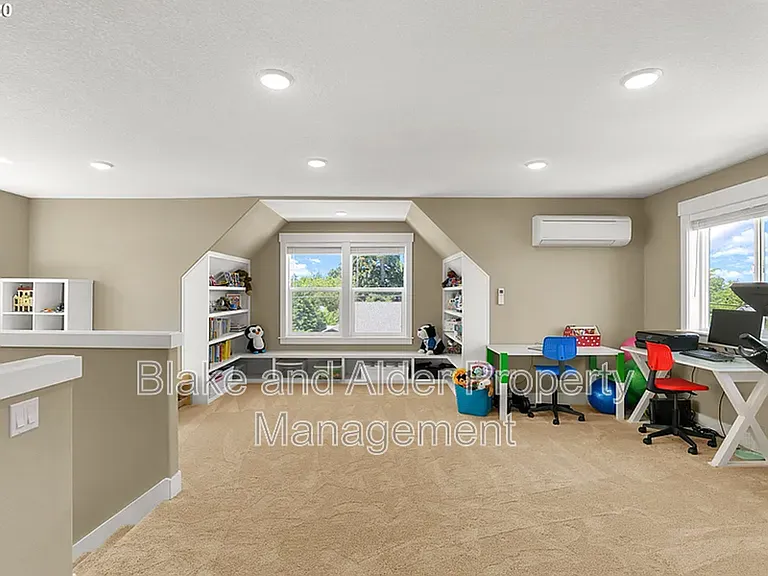 3938 NE 66th Ave — Photo 23