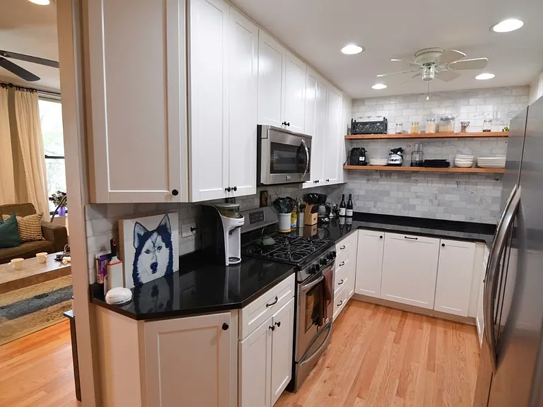 1351 W Webster Ave #2C — Photo 11