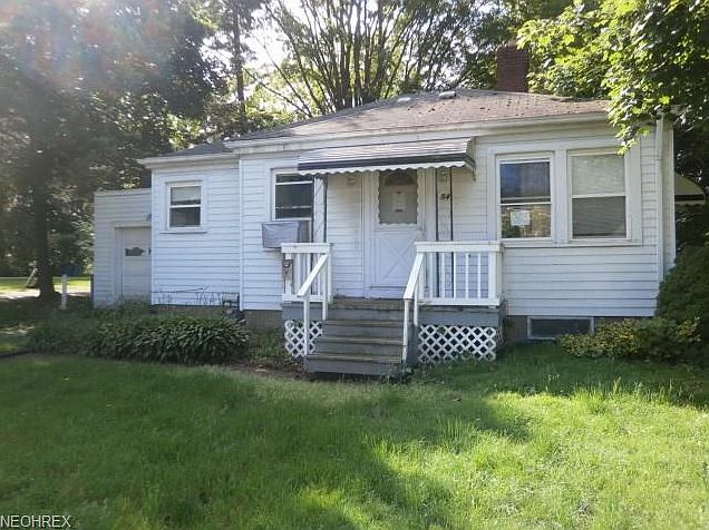 2nd image of 54 E Walnut Ave
