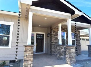 1322 Orchard Home Dr, Medford, OR