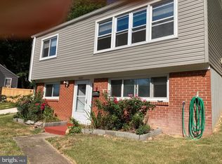 15253 Crescent St, Woodbridge, VA 22193