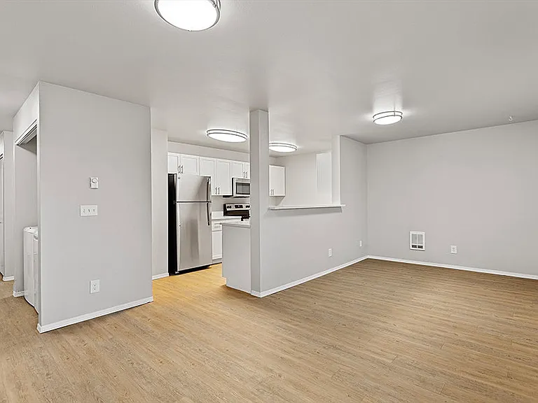 Grand Central Apartments — Photo 15