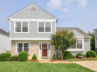 4 Whaley Ct, Sterling, VA 20165