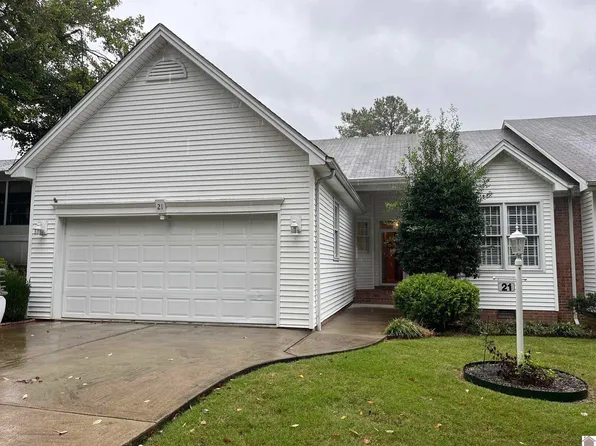 21 Village Dr W, Paducah, KY 42003