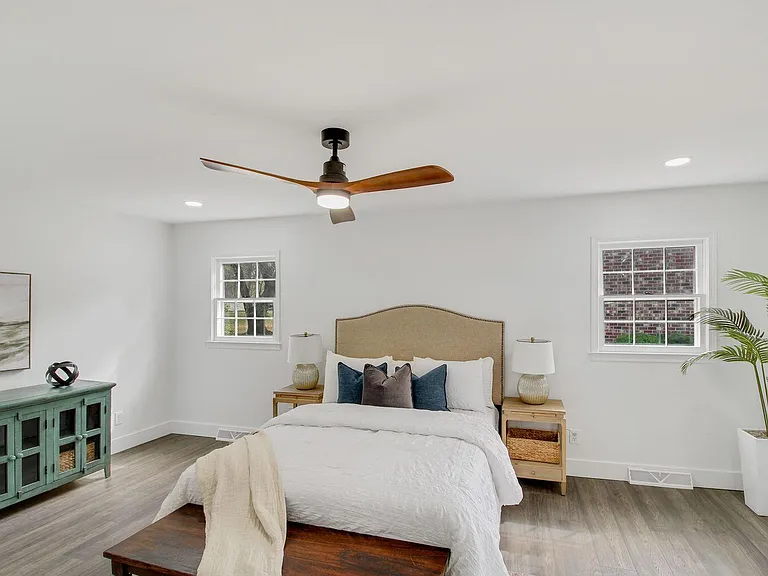 305 Mayfield St — Photo 21